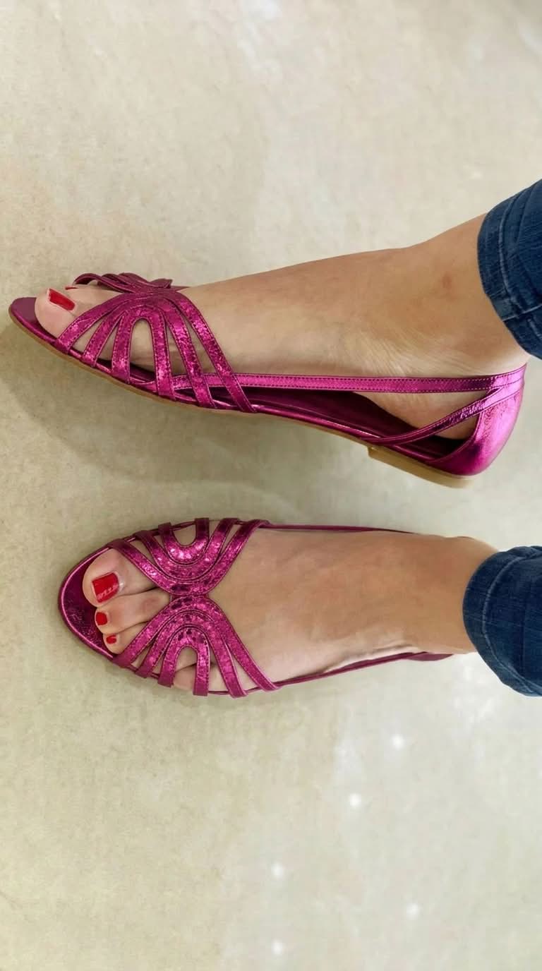 Eleonora | Sandalias Doradas Ligeras para Verano