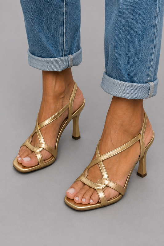 Elisabetta | Sandalias Doradas con Encanto Veraniego