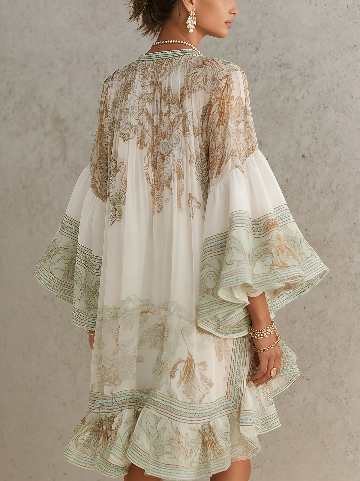 Vestido Mini Verde de Chifón con Rayas y Volantes