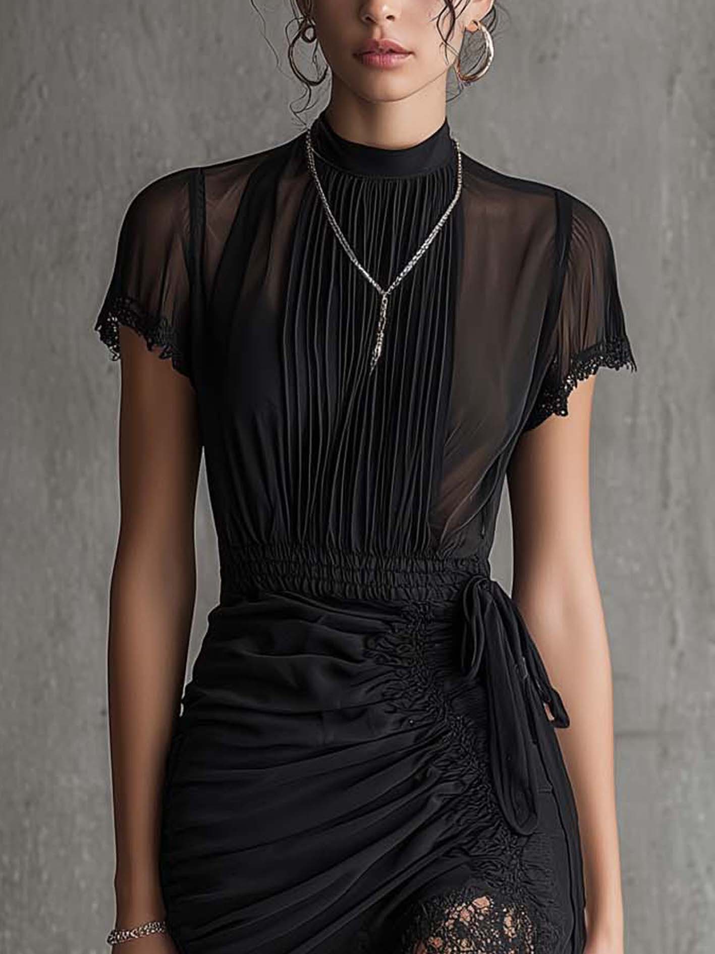 Vestido Mini Negro de Chifón con Cintura Plisada